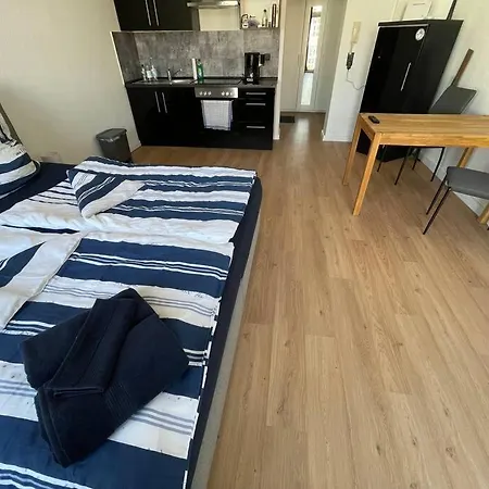 Innenstadt Refugium In Ruhiger Wasserlage+balkon