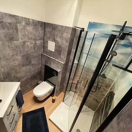 Innenstadt Refugium In Ruhiger Wasserlage+balkon * Lipsko