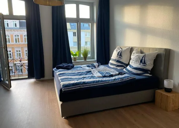 아파트 Innenstadt Refugium In Ruhiger Wasserlage+balkon 라이프치히