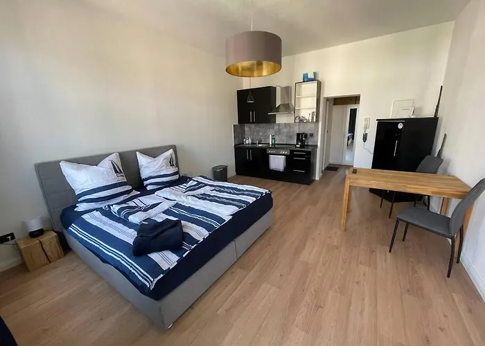 Innenstadt Refugium In Ruhiger Wasserlage+balkon 아파트 라이프치히