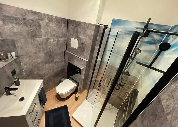 Innenstadt Refugium In Ruhiger Wasserlage+balkon * Leipzig